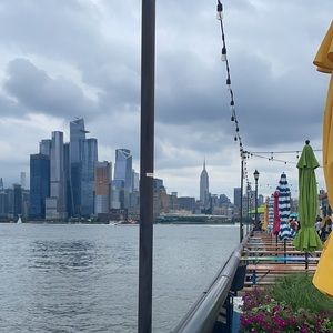 Meet your Posher, Carolina